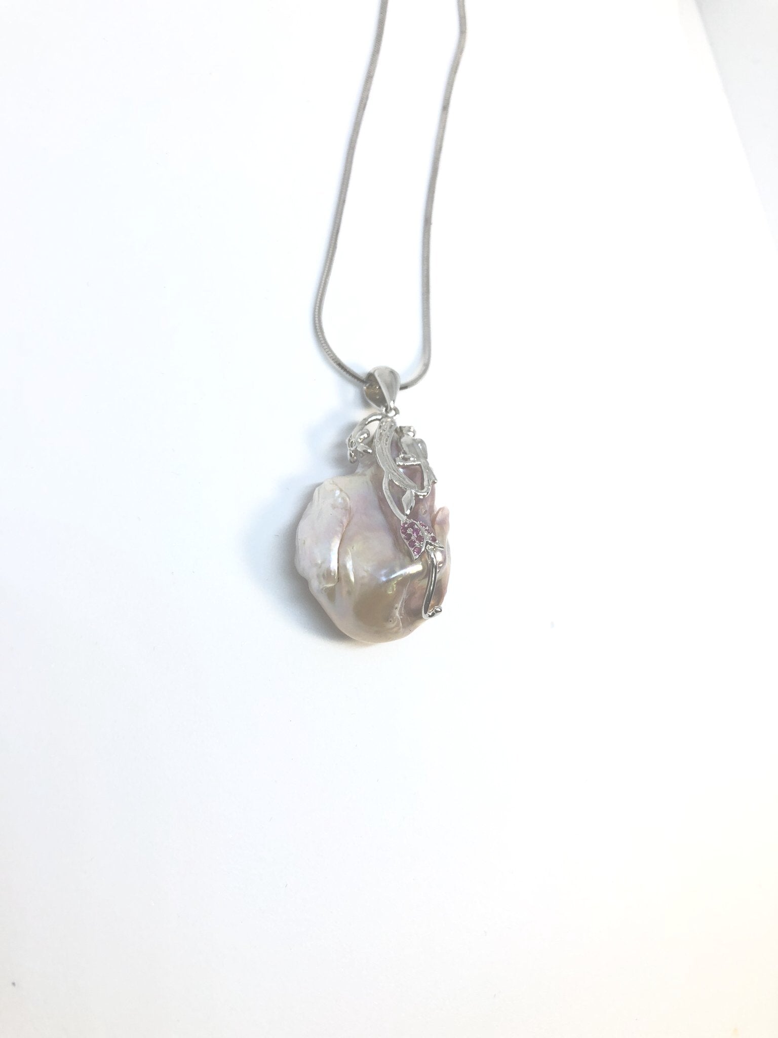 Special Baroque Pearl Pendant - Angel the Pearl Girl