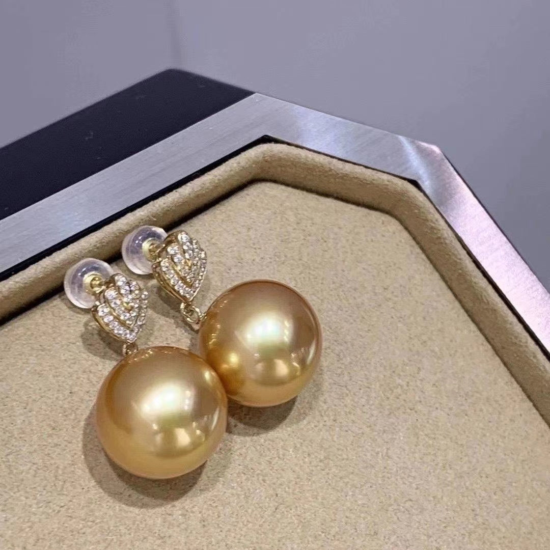 Southsea Golden Pearl Set with 18K and Diamond - Angel the Pearl Girl